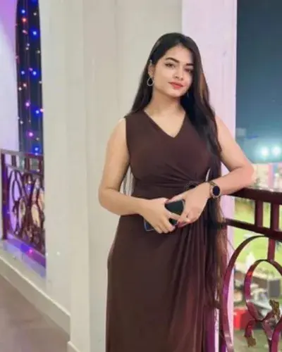 Call Girls Service Mahrajganj